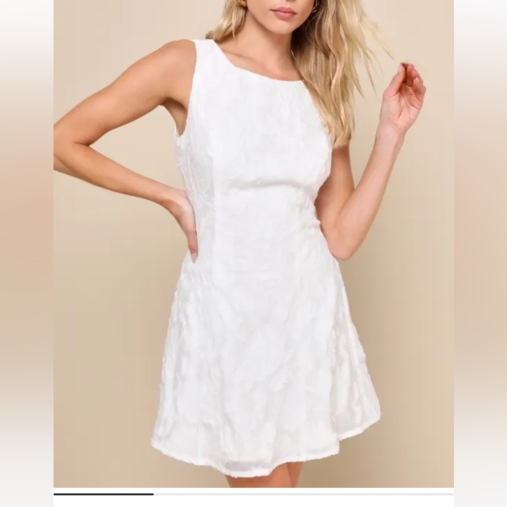 Lulus Exquisite Moments White Floral Jacquard Sleeveless Mini Dress NWT